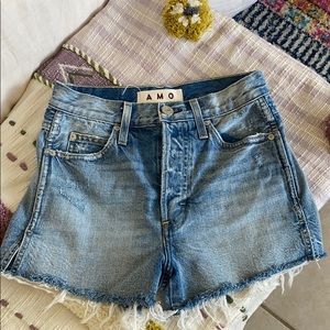 NWOT AMO Rosebowl Shorts in Heads or Tails size 25